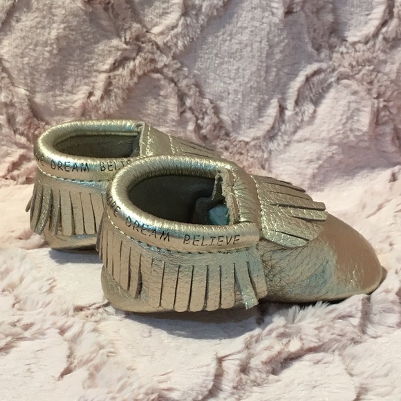 First Steps Platinum Metallic Leather Moccasins - Picture 4 of 5